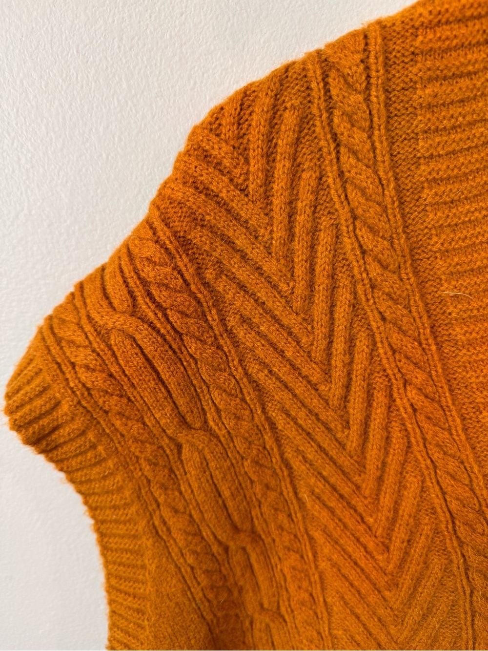 Anthropologie Cable Knit Oversized V-Neck Sweater Vest - Pumpkin Orange One Size - Picture 2 of 7